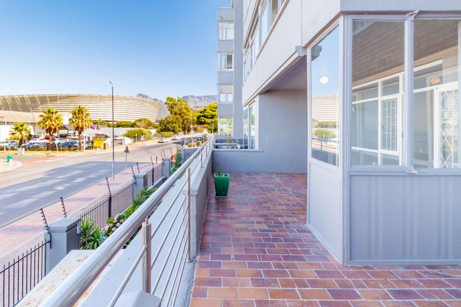 To Let 1 Bedroom Property for Rent in Mouille Point Western Cape